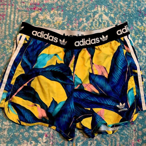 Size Small Adidas Women Running Shorts - Picture 1 of 4
